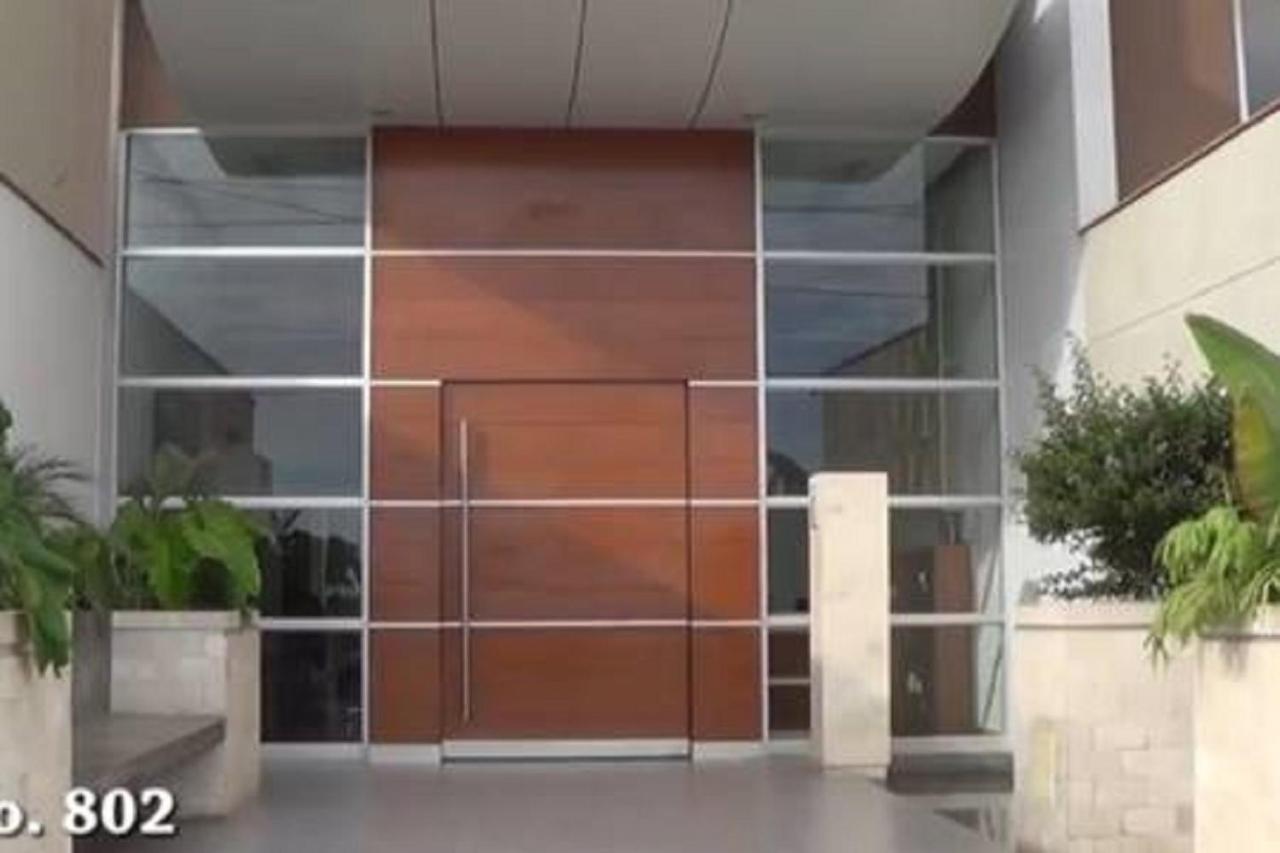 Ocean View Close To Airport Лима Екстериор снимка