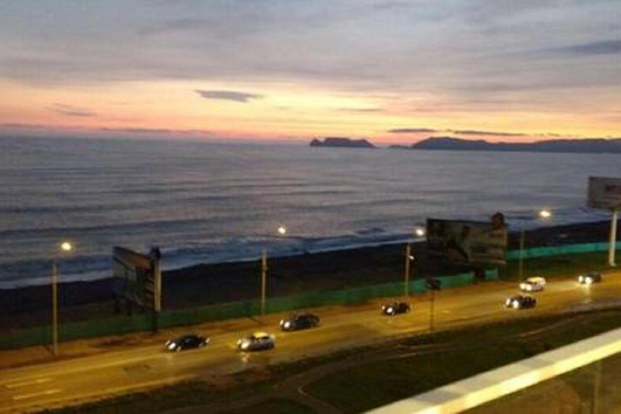 Ocean View Close To Airport Лима Екстериор снимка