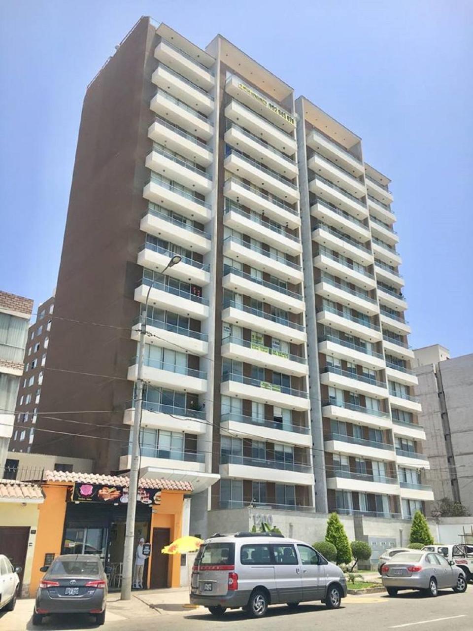 Ocean View Close To Airport Лима Екстериор снимка
